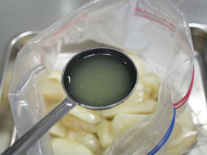 レモン汁大さじ1をかける
