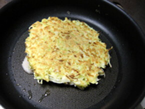 生地をひっくりがえして5分焼く